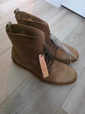 Astorflex Bootflex Lace Up Boot crafted in brown suede/nubuck leather SIZE 11